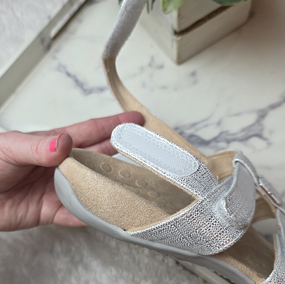 Vionic Amber Adjustable Strap Silver Metallic Com… - image 8